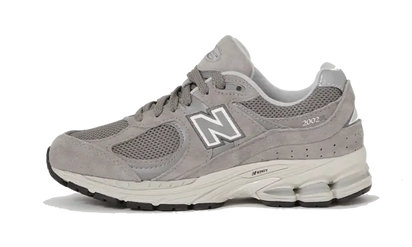 New Balance 2002R Marblehead szary-beżowy - widok główny z boku | Saturaise.com