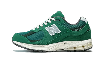 New Balance 2002R Suede Pack Forest Green biały-zielony - widok główny z boku | Saturaise.com