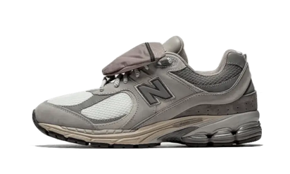New Balance 2002R Pocket Grey czarny-szary - widok główny z boku | Saturaise.com