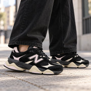 New Balance 9060 JD Exclusive Black Pink White - zdjęcie 2