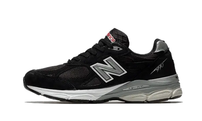 New Balance 990 V3 Black White czarny-biały - widok główny z boku | Saturaise.com