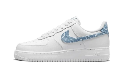 Nike Air Force 1 Low '07 Essential White Worn Blue Paisley biały-niebieski - widok główny z boku | Saturaise.com