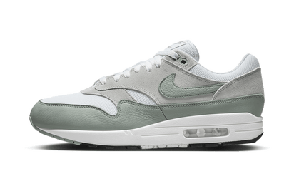 Nike Air Max 1 White Mica Green czarny-biały - widok główny z boku | Saturaise.com
