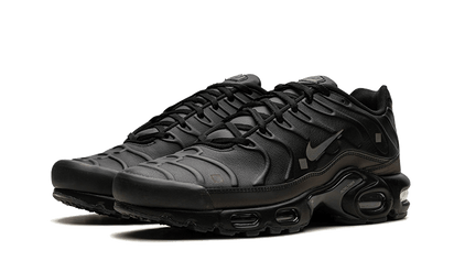 Kup oryginalne Air Max Plus A-COLD-WALL Black FD7855-001 - widok z drugiego boku - Sneakersy