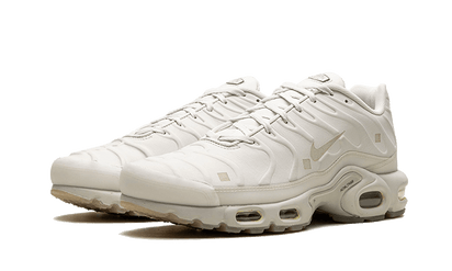 Kup oryginalne Air Max Plus A-COLD-WALL Platinum Tint FD7855-002 - widok z drugiego boku - Sneakersy