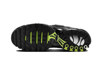 Buty Nike Air Max Plus Black Volt Silver - widok z przodu - Rozmiary EU