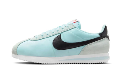Nike Nike Cortez Textile Glacier Blue czarny-biały - widok główny z boku | Saturaise.com