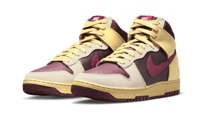 Kup oryginalne Dunk High 1985 Valentine’s Day - widok z drugiego boku - Sneakersy