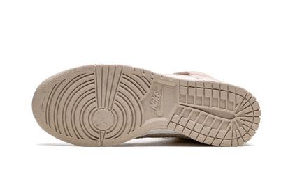 100% Oryginalne Dunk High LX Next Nature Pink Oxford - widok z tyłu - 550.00 PLN