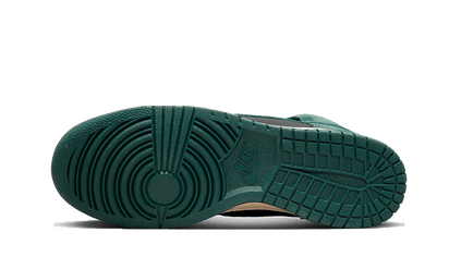 Buty Nike Dunk High Retro PRM Faded Spruce - widok z przodu - Rozmiary EU