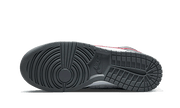 Buty Nike Dunk High Embossed Basketball Grey Red - widok z przodu - Rozmiary EU