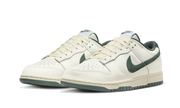 Kup oryginalne Dunk Low Athletic Department Deep Jungle FQ8080-133 - widok z drugiego boku - Sneakersy