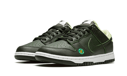 Kup oryginalne Dunk Low Avocado DM7606-300 - widok z drugiego boku - Sneakersy
