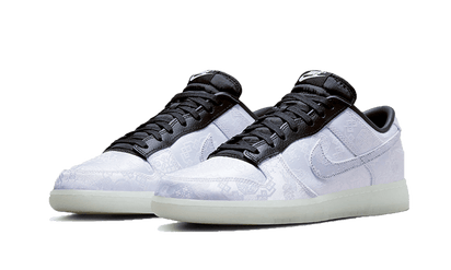 Kup oryginalne Dunk Low CLOT Fragment White FN0315-110 - widok z drugiego boku - Sneakersy