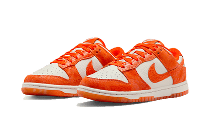 Kup oryginalne Dunk Low Cracked Orange FN7773-001 - widok z drugiego boku - Sneakersy