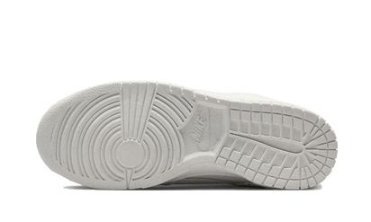 Buty Nike Dunk Low Disrupt 2 Pale Ivory - widok z przodu - Rozmiary EU