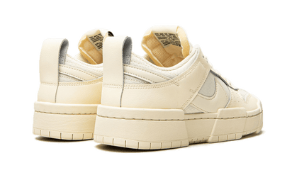 Buty Nike Dunk Low Disrupt Coconut Milk - widok z przodu - Rozmiary EU