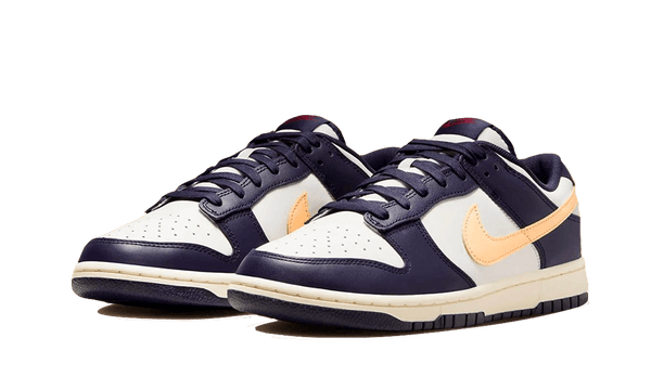 Dunk Low "From Nike To You" Navy Vanilla - Kup oryginalne Dunk Low "From Nike To You" Navy Vanilla FV8106-181 - widok z drugiego boku - Sneakersy