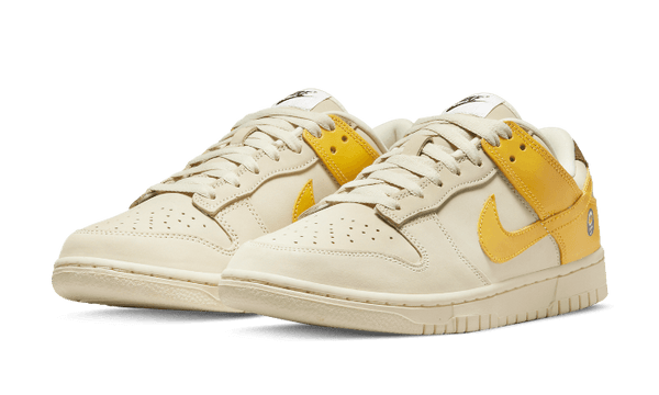 Dunk Low Banana - Kup oryginalne Dunk Low Banana DR5487-100 - widok z drugiego boku - Sneakersy