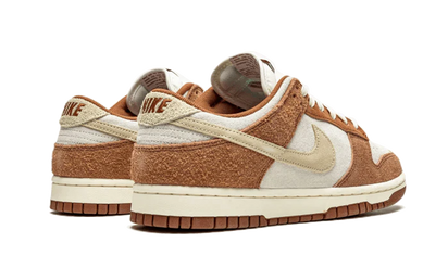 Buty Nike Dunk Low Medium Curry - widok z przodu - Rozmiary EU