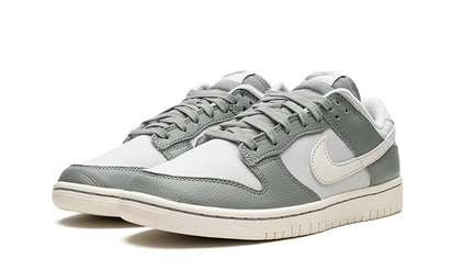 Kup oryginalne Dunk Low Mica Green DV7212-300 - widok z drugiego boku - Sneakersy