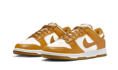Kup oryginalne Dunk Low Next Nature Light Curry DN1431-001 - widok z drugiego boku - Sneakersy