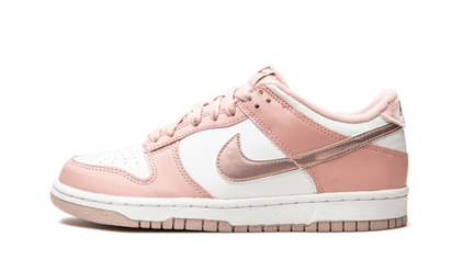 Nike Dunk Low Pink Velvet biały-różowy - widok główny z boku | Saturaise.com