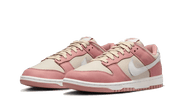 Kup oryginalne Dunk Low Red Stardust Sanddrift FB8895-601 - widok z drugiego boku - Sneakersy