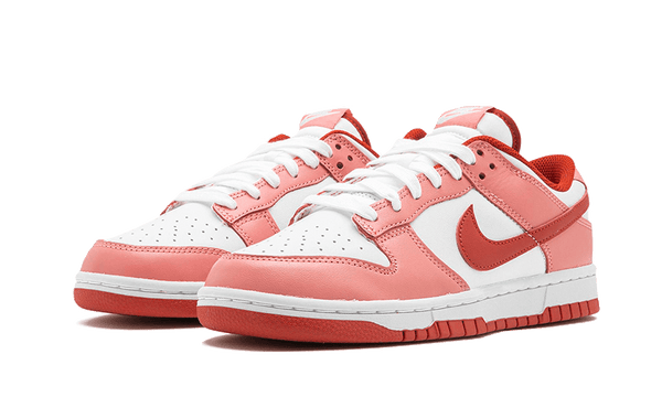 Dunk Low Red Stardust - Kup oryginalne Dunk Low Red Stardust FQ8876-618 - widok z drugiego boku - Sneakersy