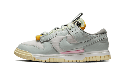 Nike Dunk Low Remastered Mint Foam biały-czerwony - widok główny z boku | Saturaise.com