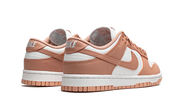 Buty Nike Dunk Low Rose Whisper - widok z przodu - Rozmiary EU
