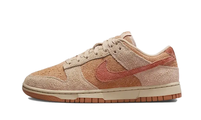 Nike Dunk Low Shimmer Burnt Sunrise pomarańczowy-złoty - widok główny z boku | Saturaise.com