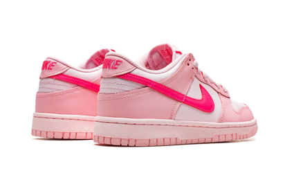 100% Oryginalne Dunk Low Triple Pink (Barbie) - widok z tyłu - 585.00 PLN