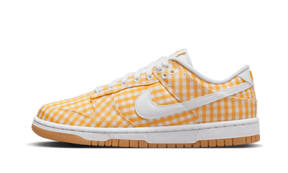 Nike Dunk Low Yellow Gingham biały-czerwony - widok główny z boku | Saturaise.com