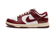 Yeezy Dunk Low PRM Team Red biały-czerwony - widok główny z boku | Saturaise.com