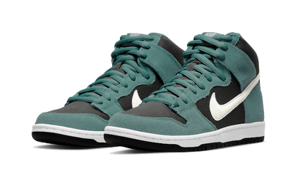 Kup oryginalne Nike SB Dunk High Green Suede - widok z drugiego boku - Sneakersy