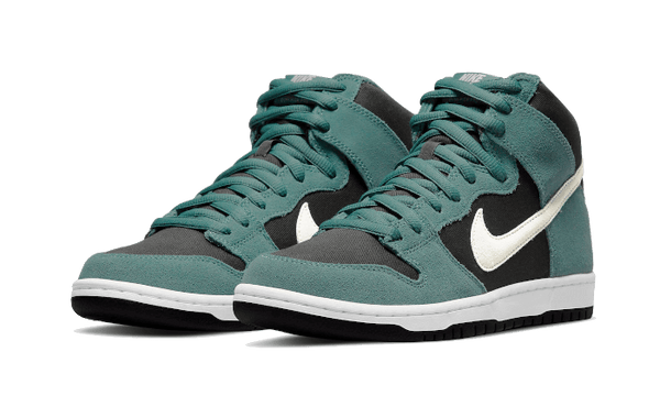 Nike SB Dunk High Green Suede - Kup oryginalne Nike SB Dunk High Green Suede - widok z drugiego boku - Sneakersy