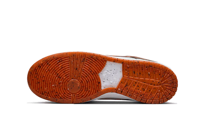 Buty Nike SB Dunk Low Crushed D.C. - widok z przodu - Rozmiary EU