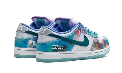 Buty Nike SB Dunk Low Futura Laboratories Bleached Aqua - widok z przodu - Rozmiary EU