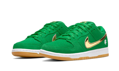 Kup oryginalne SB Dunk Low Pro St. Patrick's Day (2022) - widok z drugiego boku - Sneakersy