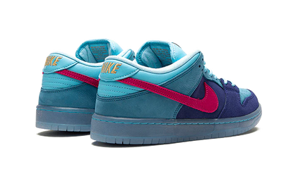 Buty Nike SB Dunk Low Run The Jewels - widok z przodu - Rozmiary EU