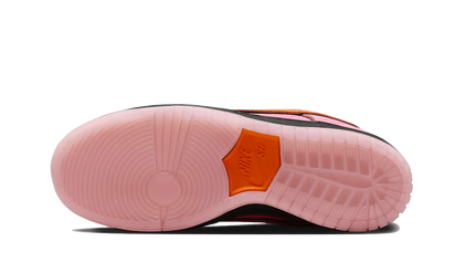 Buty Nike SB Dunk Low The Powerpuff Girls Blossom - widok z przodu - Rozmiary EU