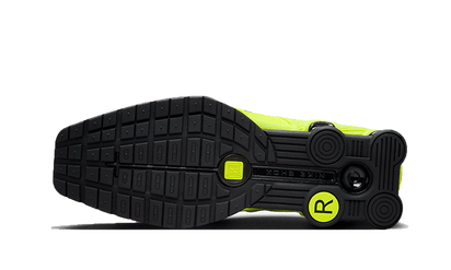 Buty Nike Shox MR4 Martine Rose Safety Orange - widok z przodu - Rozmiary EU