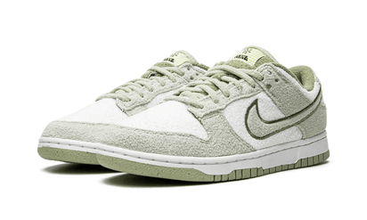 Kup oryginalne Dunk Low SE Fleece Green DQ7579-300 - widok z drugiego boku - Sneakersy