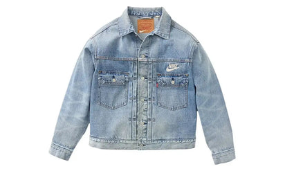 Nike x Levi's Trucker Jacket Denim - widok z drugiego boku - Premium Quality