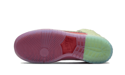 Buty Nike SB Dunk High Pro QS Strawberry Cough - widok z przodu - Rozmiary EU