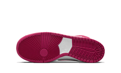 Buty Nike SB Dunk High Sweet Beet - widok z przodu - Rozmiary EU