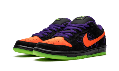 Kup oryginalne SB Dunk Low "Night of Mischief" BQ6817-006 - widok z drugiego boku - Sneakersy