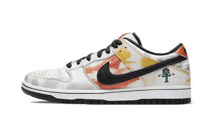 Yeezy SB Dunk Low Raygun Tie Dye Away czarny-biały - widok główny z boku | Saturaise.com
