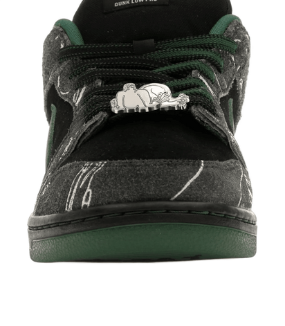 100% Oryginalne There Skateboards x Nike SB Dunk Low "Black" - widok z tyłu - 700.00 PLN